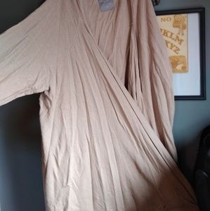 Flowing long sleeve cardigan with pockets